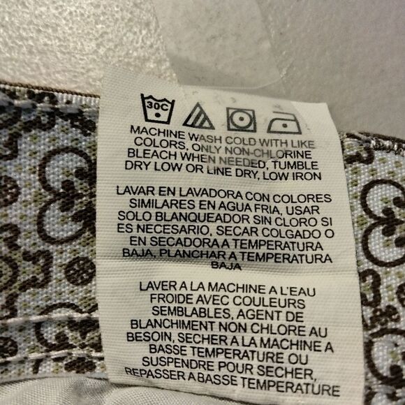 NWT: Lee comfort fit woman's shorts. - Picture 9 of 9